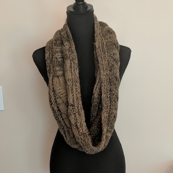 NWT Altar'd State scarf - Picture 2 of 5